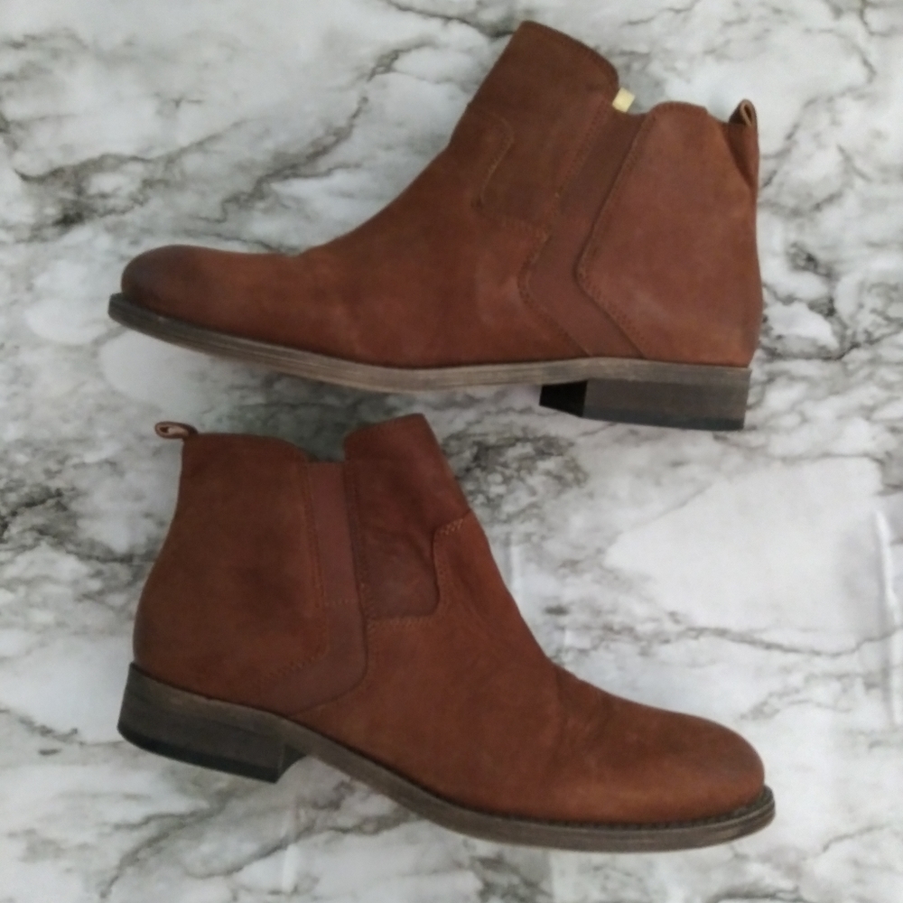 Franco Sarto brown booties size 6
